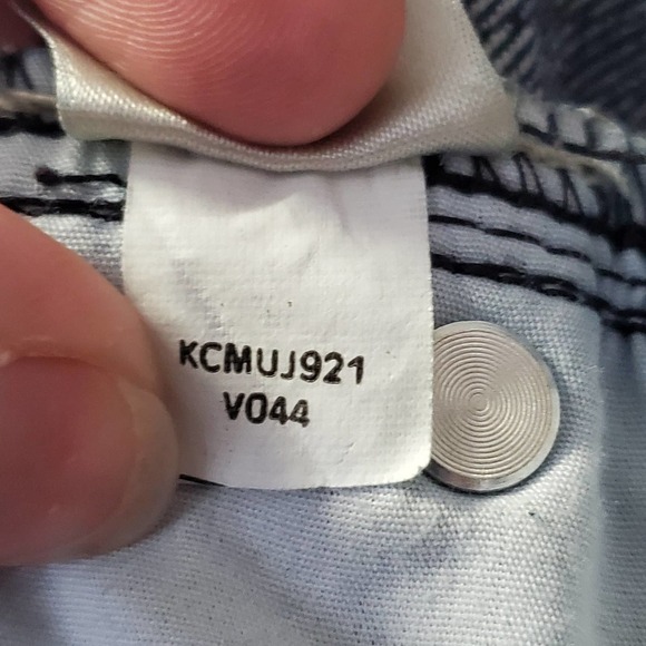 DKNY Jeans Rolled Cuff Bermuda Denim Shorts Dark Wash Blue Size 6 - Picture 9 of 10